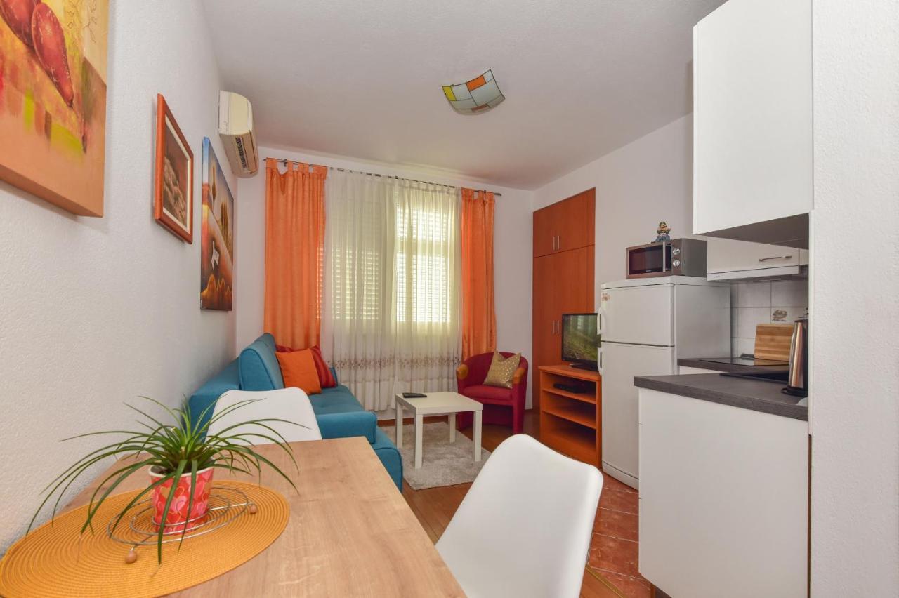 Antonio Lägenhet Makarska Exteriör bild