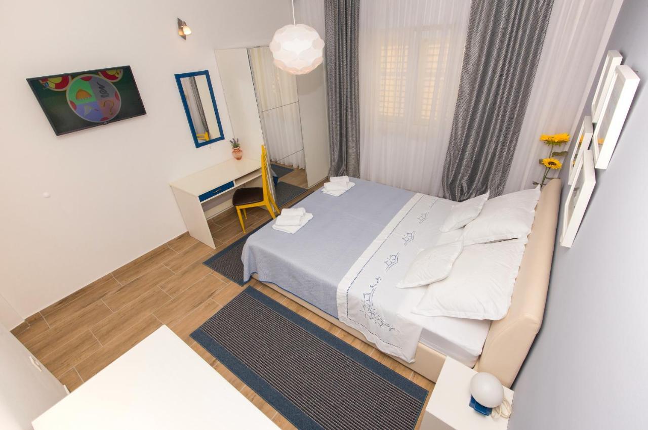 Antonio Lägenhet Makarska Exteriör bild